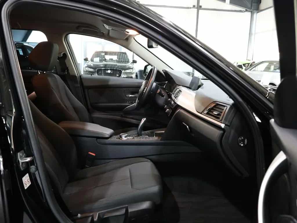 BMW 3 Series 318i Touring Advantage BUSINESS / LED / NAVI+ 04/2019-photo-14