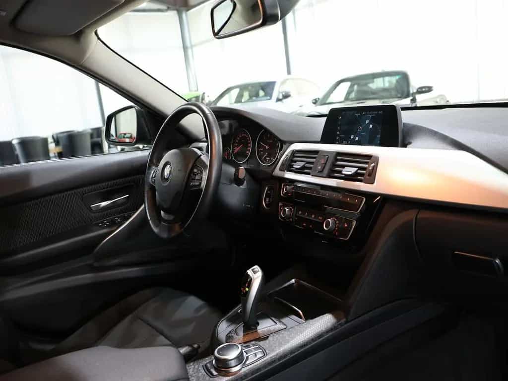 BMW 3 Series 318i Touring Advantage BUSINESS / LED / NAVI+ 04/2019-photo-15