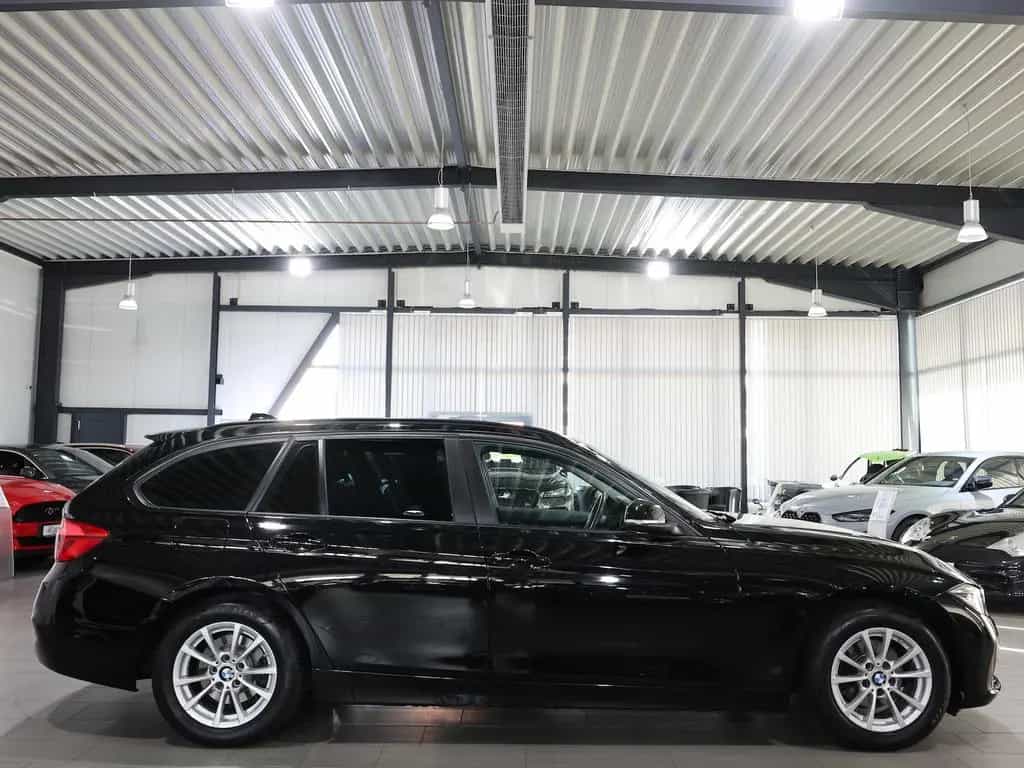 BMW 3 Series 318i Touring Advantage BUSINESS / LED / NAVI+ 04/2019-photo-4