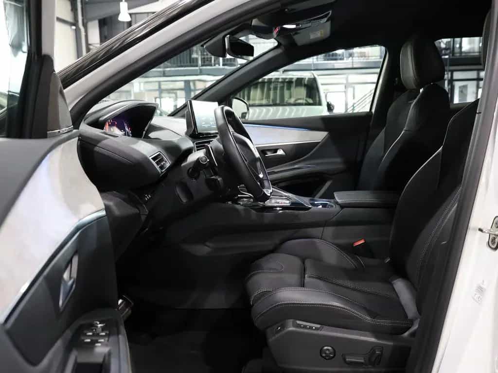 Peugeot 3008 BLUE-HDI GT-SPORT / WHITE & BLACK / SCHÖN 07/2022-photo-12