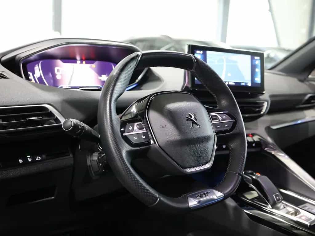 Peugeot 3008 BLUE-HDI GT-SPORT / WHITE & BLACK / SCHÖN 07/2022-photo-13