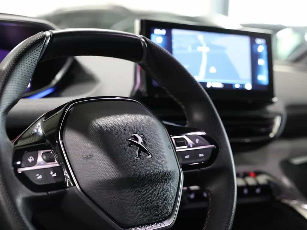 Peugeot 3008 BLUE-HDI GT-SPORT / WHITE & BLACK / SCHÖN 07/2022-photo-14