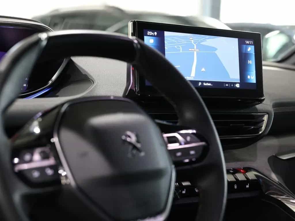 Peugeot 3008 BLUE-HDI GT-SPORT / WHITE & BLACK / SCHÖN 07/2022-photo-15