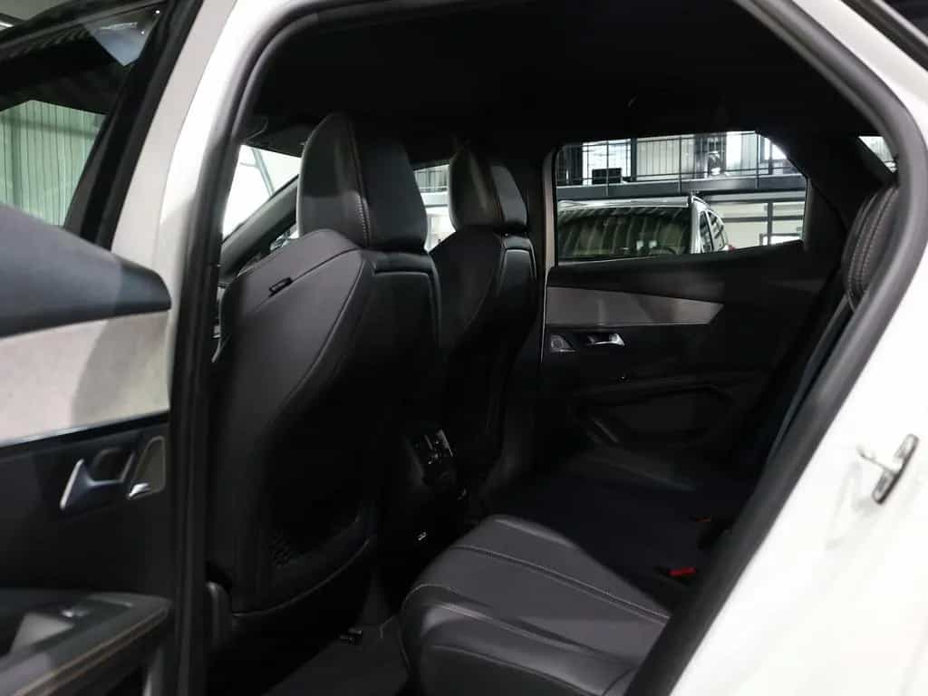 Peugeot 3008 BLUE-HDI GT-SPORT / WHITE & BLACK / SCHÖN 07/2022-photo-16