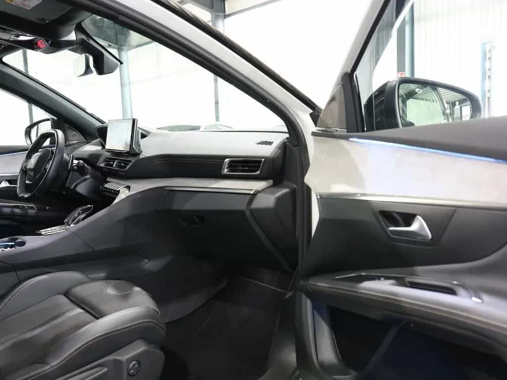 Peugeot 3008 BLUE-HDI GT-SPORT / WHITE & BLACK / SCHÖN 07/2022-photo-19