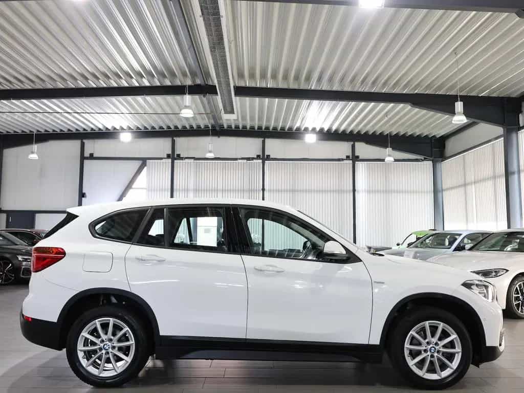 BMW X1 sDrive 18i Advantage WHITE / AUTOMATIK / 09/2018-photo-10