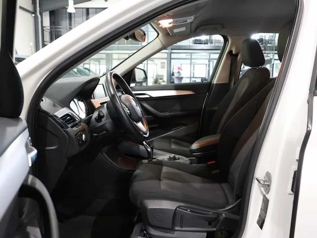 BMW X1 sDrive 18i Advantage WHITE / AUTOMATIK / 09/2018-photo-13