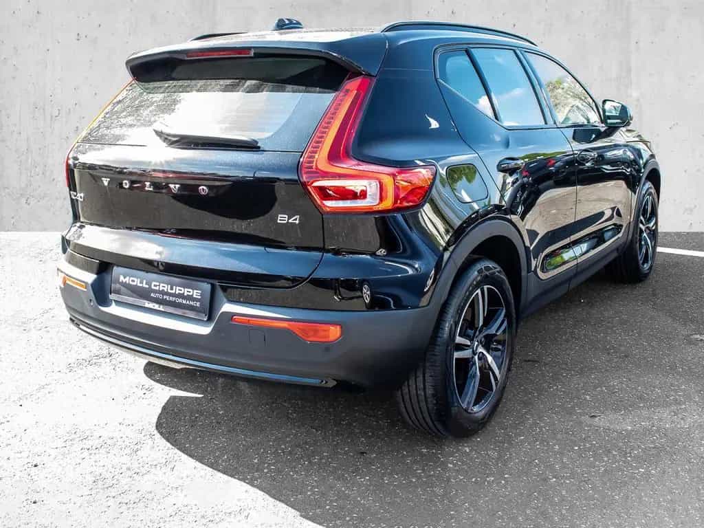 Volvo XC40 B4 2WD Plus Dark LED Kamera 05/2023-photo-3