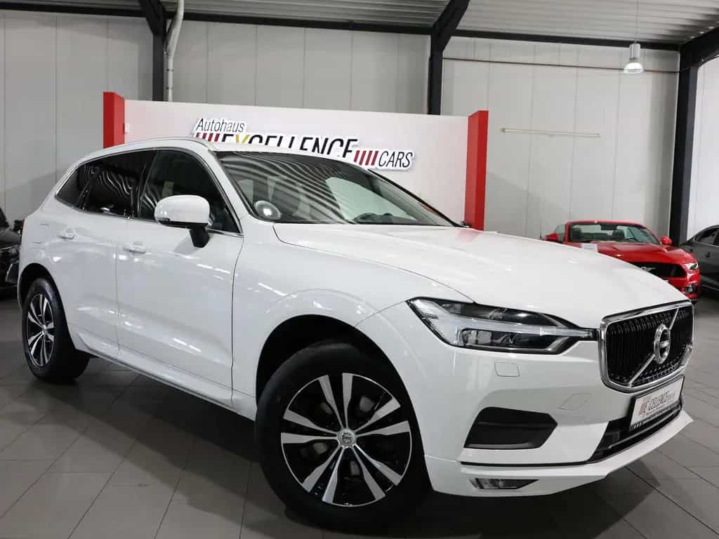 Volvo XC60 D4 MOMENTUM PRO / PANORAMA, MATRIX-LED 06/2020-photo-0