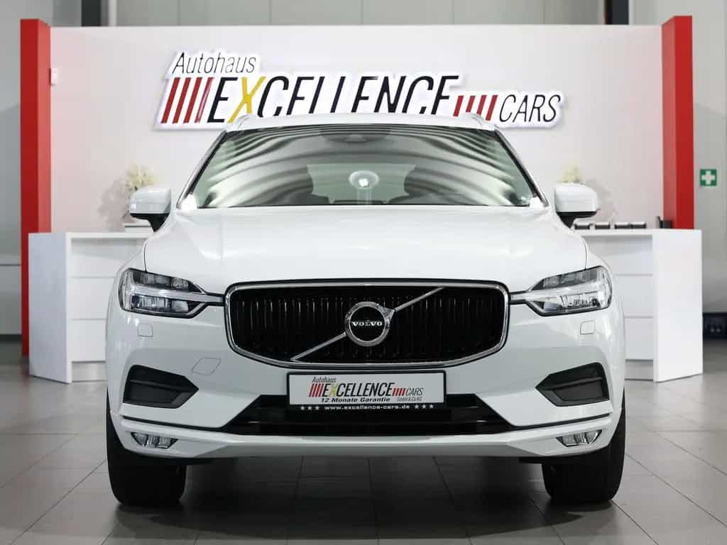 Volvo XC60 D4 MOMENTUM PRO / PANORAMA, MATRIX-LED 06/2020-photo-4
