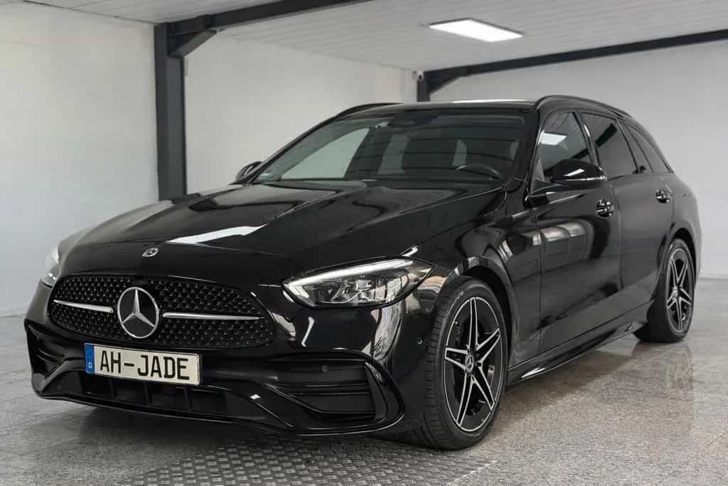 Mercedes-Benz C-Class 200 T 4Matic *AMG*PANO*MBUX*AHK 03/2022-photo-1