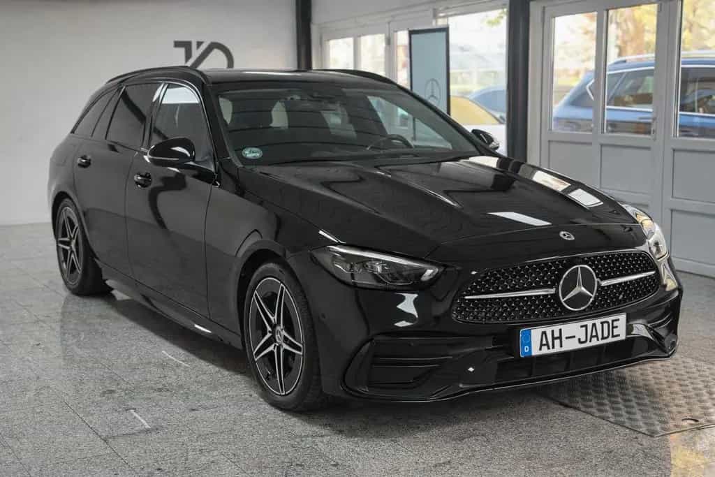 Mercedes-Benz C-Class 200 T 4Matic *AMG*PANO*MBUX*AHK 03/2022-photo-3
