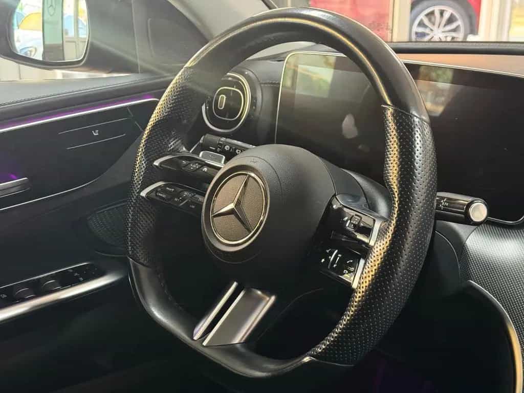 Mercedes-Benz C-Class 200 T 4Matic *AMG*PANO*MBUX*AHK 03/2022-photo-37