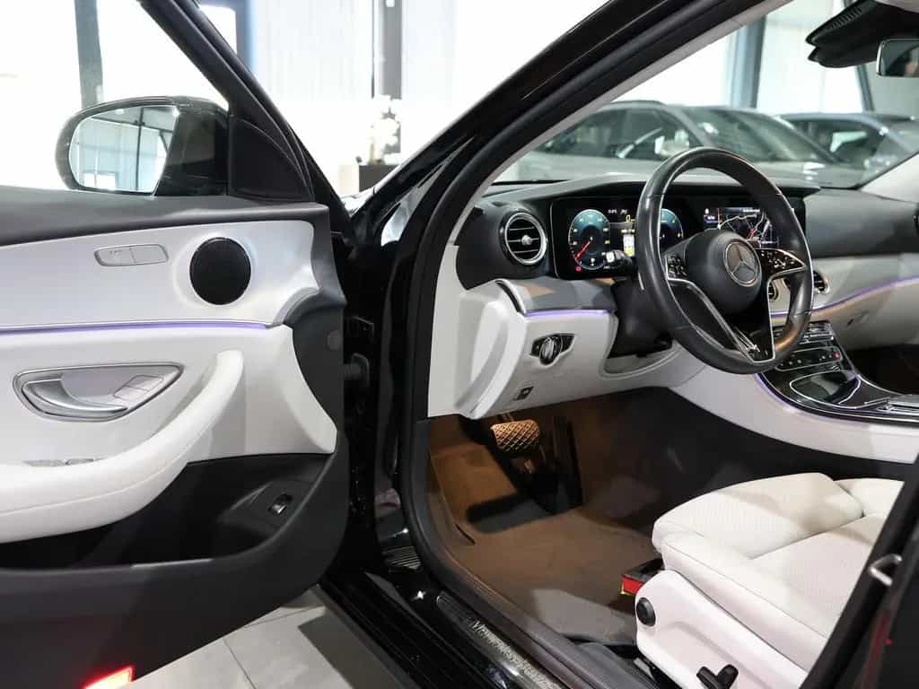 Mercedes-Benz E-Class d T AVANTGARDE-BUSINESS / BLACK & GREY / 03/2022-photo-13