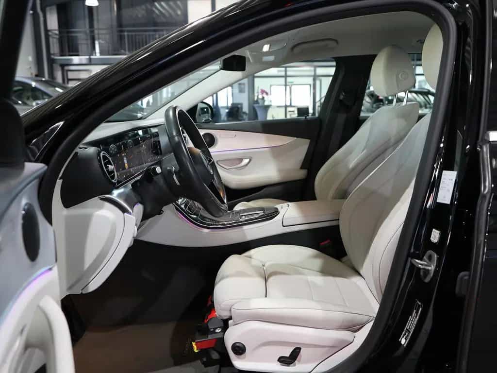 Mercedes-Benz E-Class d T AVANTGARDE-BUSINESS / BLACK & GREY / 03/2022-photo-14
