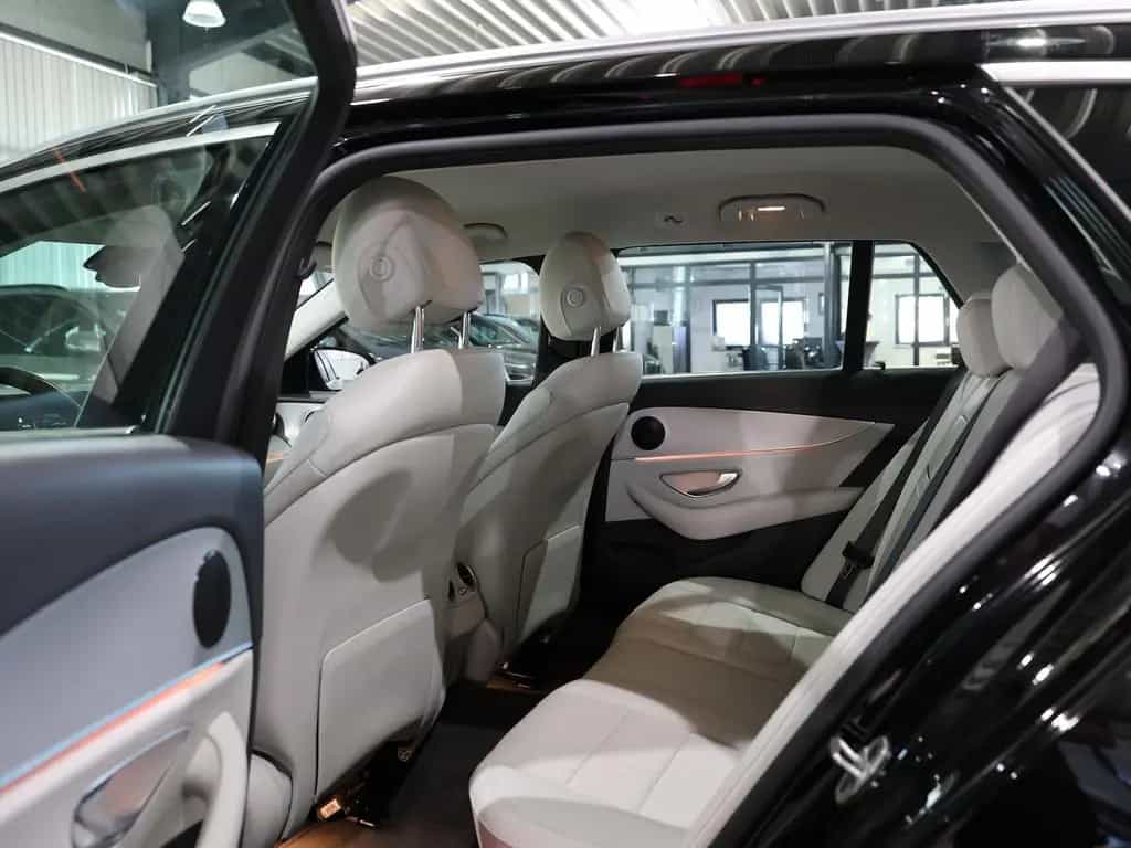 Mercedes-Benz E-Class d T AVANTGARDE-BUSINESS / BLACK & GREY / 03/2022-photo-17