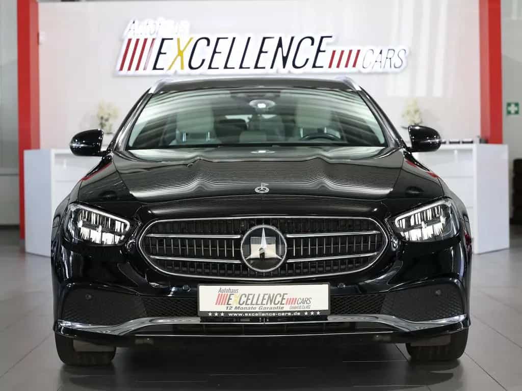Mercedes-Benz E-Class d T AVANTGARDE-BUSINESS / BLACK & GREY / 03/2022-photo-5