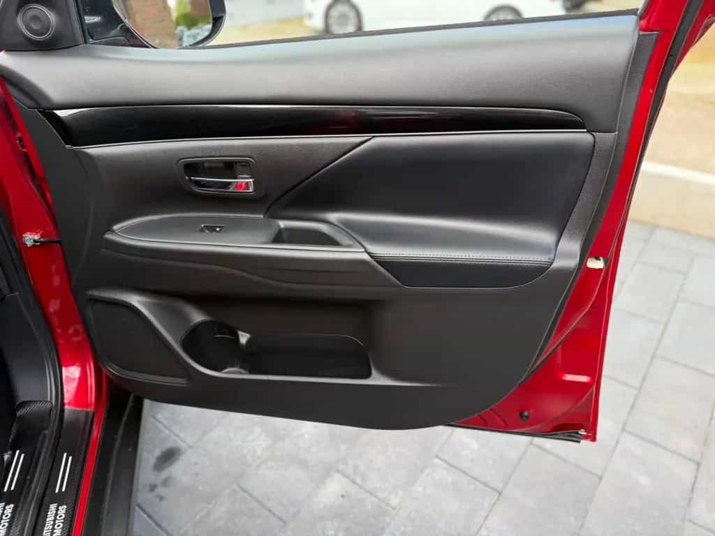 Mitsubishi Outlander 2.0CVT Active+ I LED I KAM I AHK 07/2019-photo-13