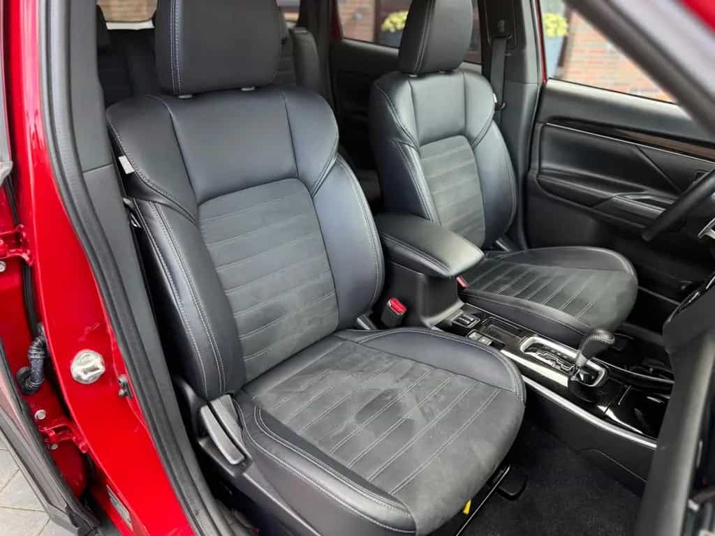 Mitsubishi Outlander 2.0CVT Active+ I LED I KAM I AHK 07/2019-photo-15