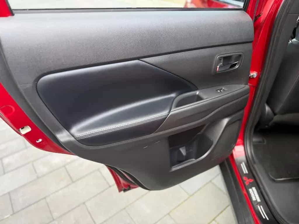 Mitsubishi Outlander 2.0CVT Active+ I LED I KAM I AHK 07/2019-photo-16