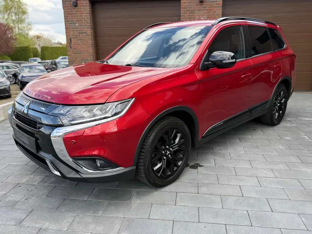 Mitsubishi Outlander 2.0CVT Active+ I LED I KAM I AHK 07/2019-photo-2
