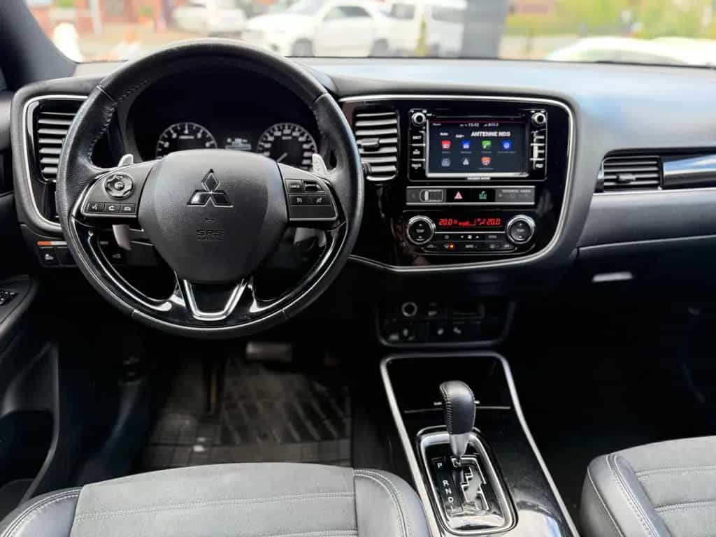 Mitsubishi Outlander 2.0CVT Active+ I LED I KAM I AHK 07/2019-photo-25