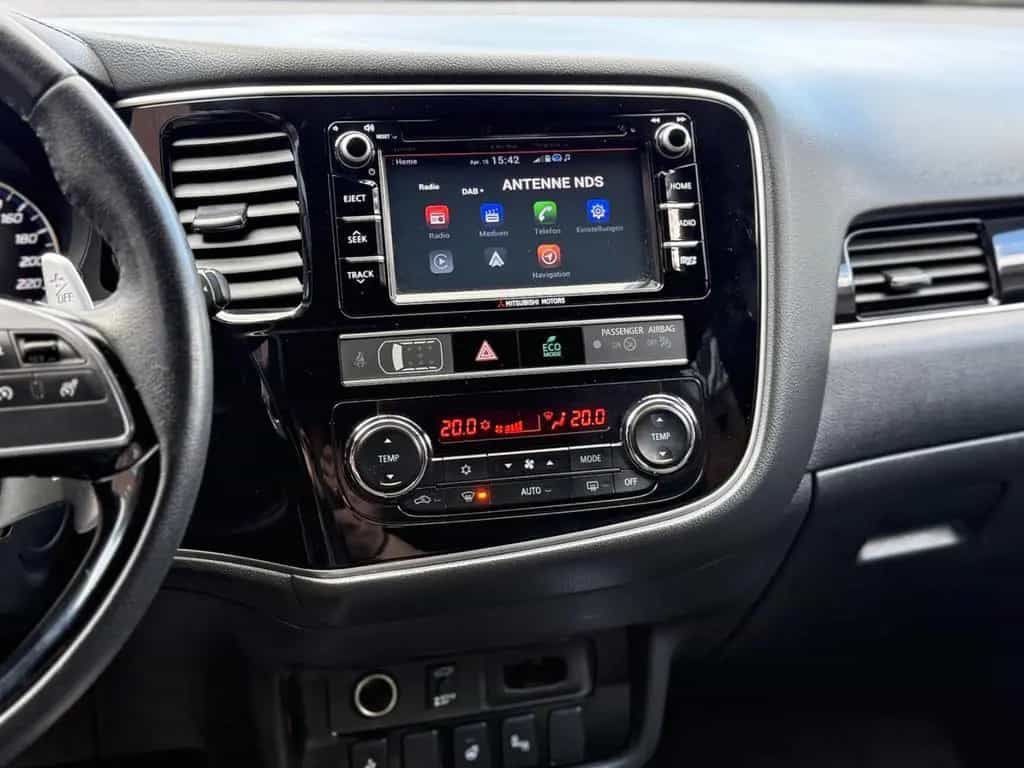 Mitsubishi Outlander 2.0CVT Active+ I LED I KAM I AHK 07/2019-photo-30