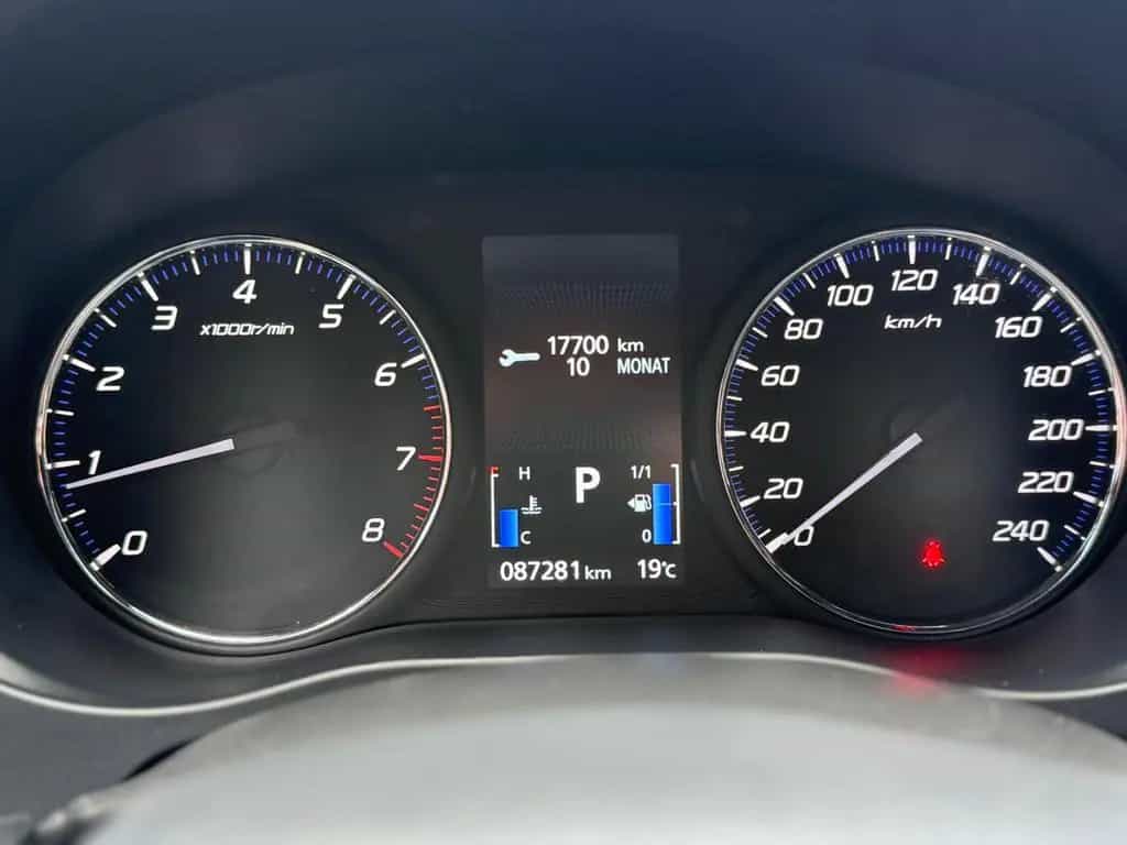 Mitsubishi Outlander 2.0CVT Active+ I LED I KAM I AHK 07/2019-photo-32