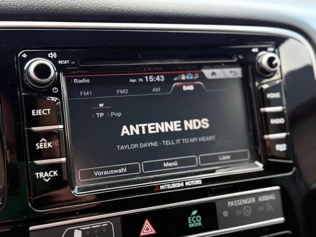 Mitsubishi Outlander 2.0CVT Active+ I LED I KAM I AHK 07/2019-photo-35