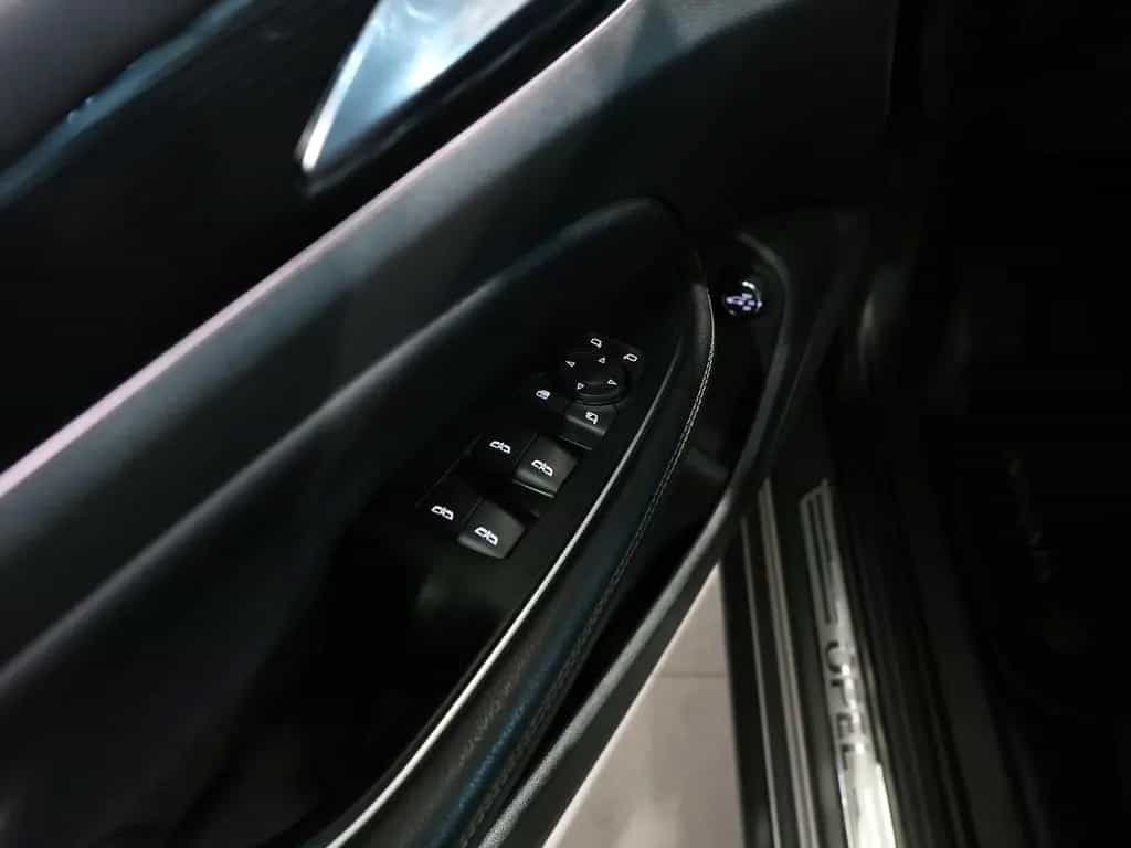 Opel Insignia ST 1.6 D BUSINESS INNOVATION / LED / 10/2019-photo-15