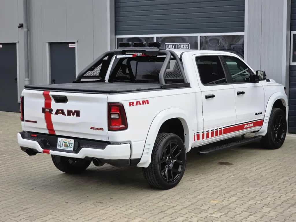 Dodge RAM 1500 3.0T 4x4 Bighorn Night Kamera LED PDC 09/2024-photo-14