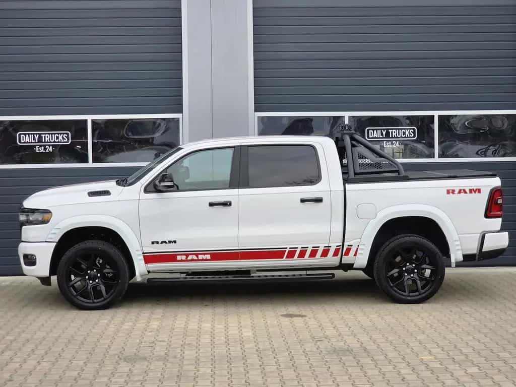 Dodge RAM 1500 3.0T 4x4 Bighorn Night Kamera LED PDC 09/2024-photo-17