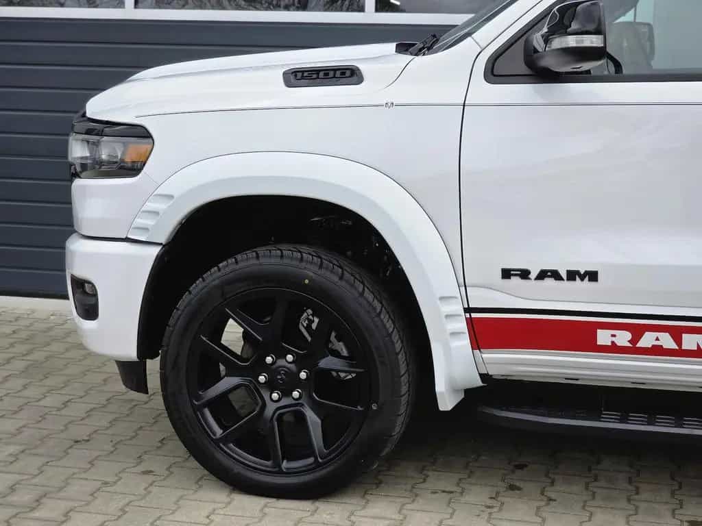 Dodge RAM 1500 3.0T 4x4 Bighorn Night Kamera LED PDC 09/2024-photo-18
