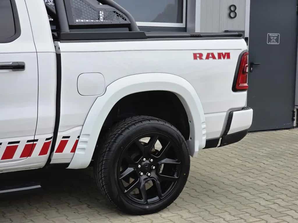 Dodge RAM 1500 3.0T 4x4 Bighorn Night Kamera LED PDC 09/2024-photo-19