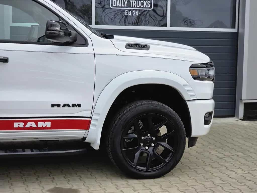 Dodge RAM 1500 3.0T 4x4 Bighorn Night Kamera LED PDC 09/2024-photo-21