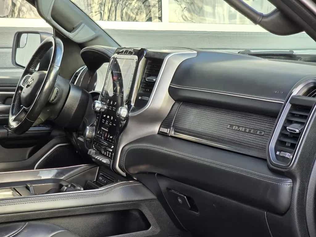 Dodge RAM 1500 5.7 4x4 Bighorn Pano 12´´ LED Rollbar 02/2021-photo-27