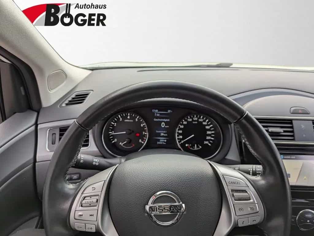 Nissan Pulsar 1,2 N-Connecta *360° SHZ NAVI* 04/2018-photo-11