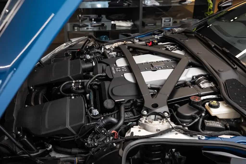 Aston Martin DBS /V12/B&O/Carbon/360 10/2023-photo-22