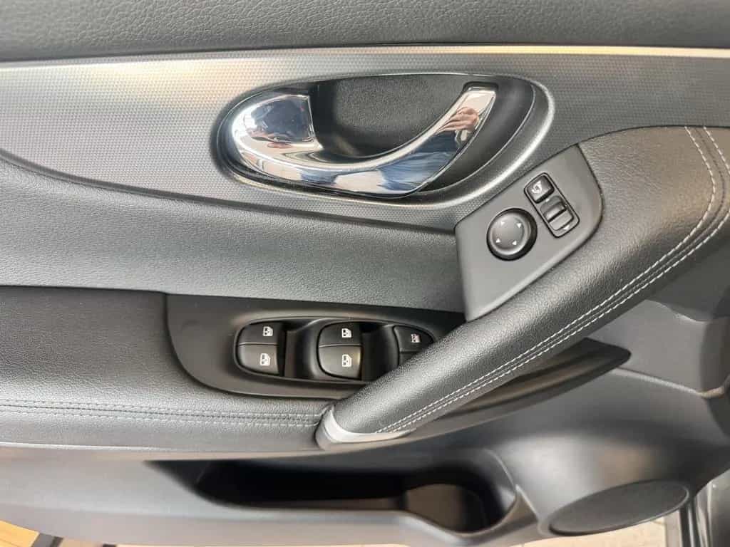 Nissan Qashqai Tekna T-Leder Pano Navi Kamera Keyless 06/2018-photo-17