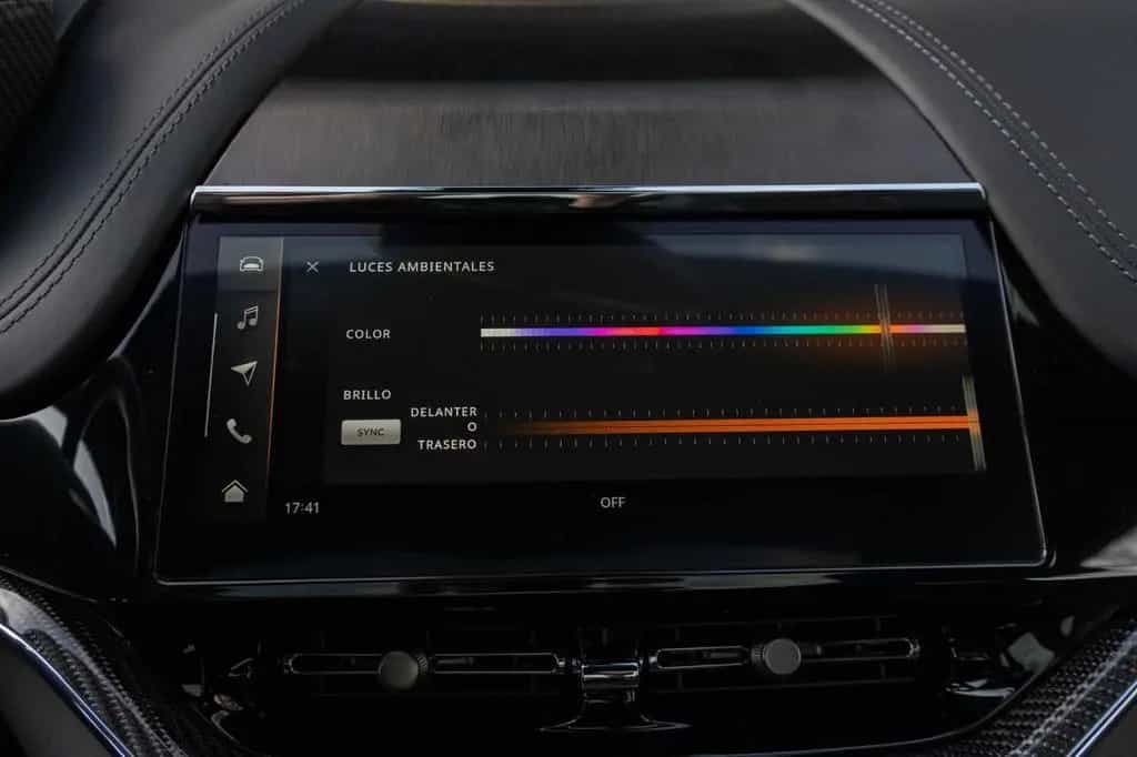 Aston Martin DBX 4.0 V8 DBX707 01/2025-photo-11