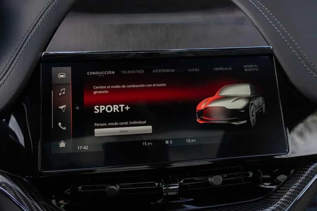 Aston Martin DBX 4.0 V8 DBX707 01/2025-photo-12