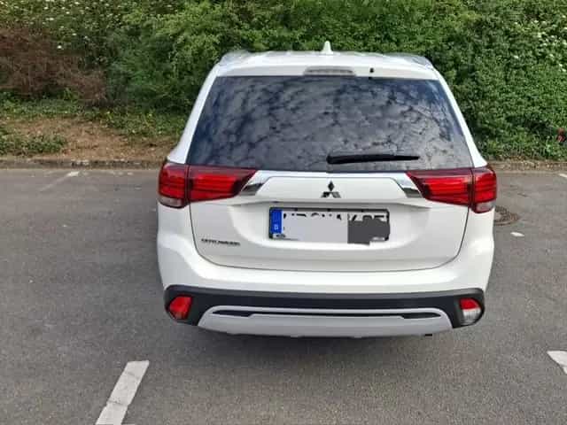 Mitsubishi Outlander 2.0 Benziner ClearTec 2WD - 03/2021-photo-10
