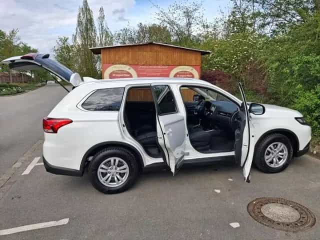 Mitsubishi Outlander 2.0 Benziner ClearTec 2WD - 03/2021-photo-11