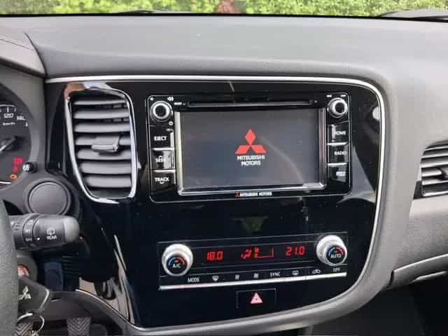 Mitsubishi Outlander 2.0 Benziner ClearTec 2WD - 03/2021-photo-3