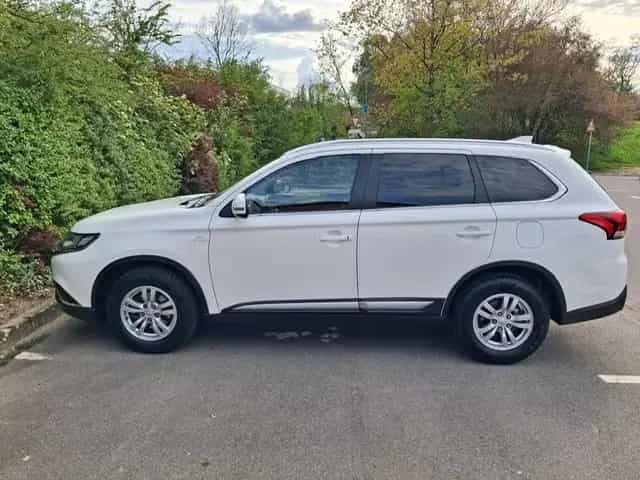 Mitsubishi Outlander 2.0 Benziner ClearTec 2WD - 03/2021-photo-4