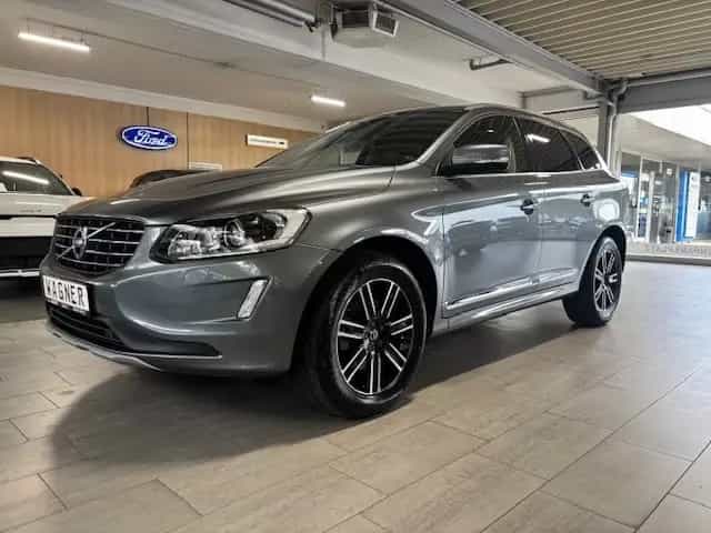 Volvo XC 60 XC60 Summum 2WD AUTOMATIK 03/2017-photo-1