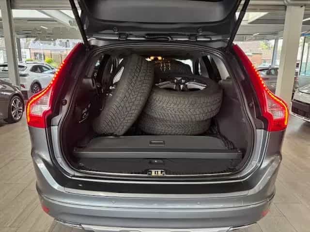 Volvo XC 60 XC60 Summum 2WD AUTOMATIK 03/2017-photo-11