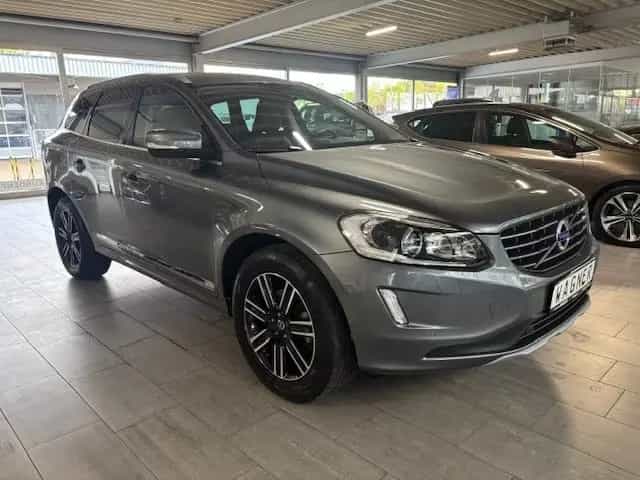Volvo XC 60 XC60 Summum 2WD AUTOMATIK 03/2017-photo-2