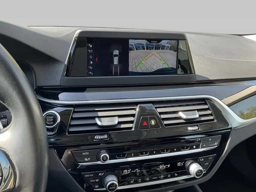BMW 520 d Touring Aut Sport Line Navi LED SHZ KLimaa 08/2019-photo-10