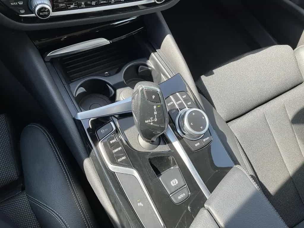 BMW 520 d Touring Aut Sport Line Navi LED SHZ KLimaa 08/2019-photo-12